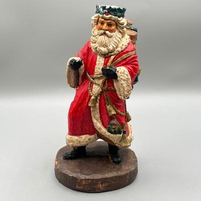 LOT 58: Christmas Decorations - Santas, Mrs. Claus