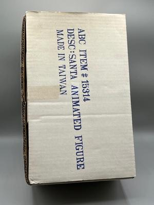 LOT 61: Animated Santa Claus Christmas Tree Topper