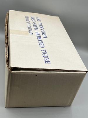 LOT 61: Animated Santa Claus Christmas Tree Topper