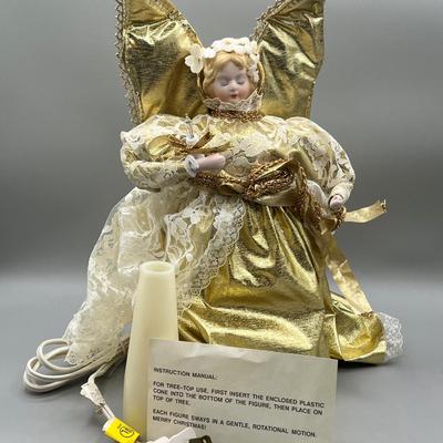 LOT 62: Animated Angel Christmas Tree Topper