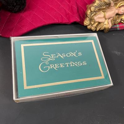 LOT 63: Christmas Decoration Collection