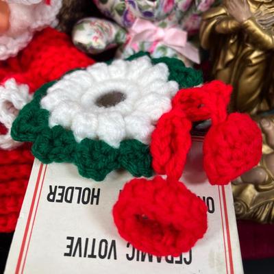 LOT 63: Christmas Decoration Collection