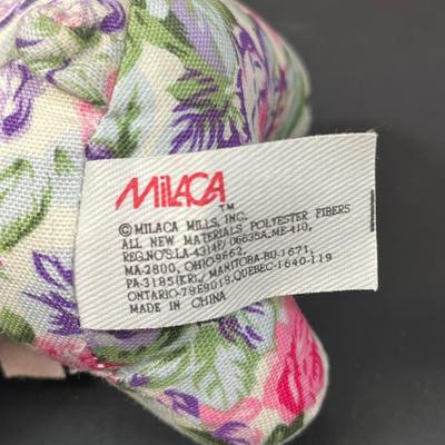 LOT 63: Christmas Decoration Collection