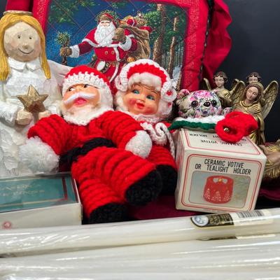LOT 63: Christmas Decoration Collection