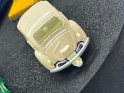 LOT 86: Vintage Lesney Matchbox - Chevrolet Impala Taxi, Volkswagon 1500 Saloon, Pickford Removal Van, Jeep Gladiator and Boat with Trailer