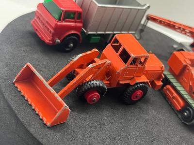 LOT 92: Vintage Lesney Matchbox Vehicles - GMC Tipper Truck, Tractor Shovel, Drott Excavator and Magirus -Deutz Crane Truck