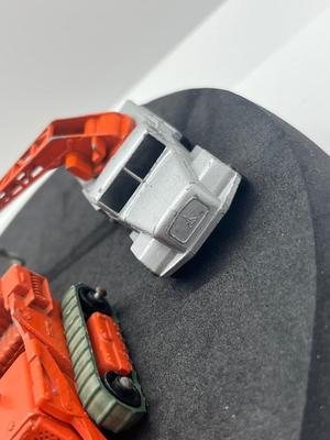 LOT 92: Vintage Lesney Matchbox Vehicles - GMC Tipper Truck, Tractor Shovel, Drott Excavator and Magirus -Deutz Crane Truck