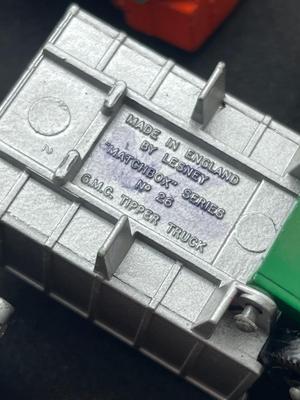 LOT 92: Vintage Lesney Matchbox Vehicles - GMC Tipper Truck, Tractor Shovel, Drott Excavator and Magirus -Deutz Crane Truck