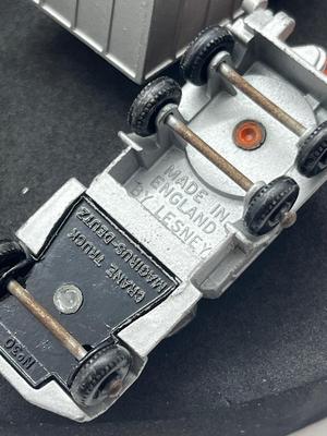 LOT 92: Vintage Lesney Matchbox Vehicles - GMC Tipper Truck, Tractor Shovel, Drott Excavator and Magirus -Deutz Crane Truck