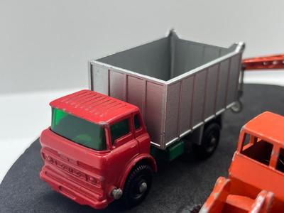 LOT 92: Vintage Lesney Matchbox Vehicles - GMC Tipper Truck, Tractor Shovel, Drott Excavator and Magirus -Deutz Crane Truck