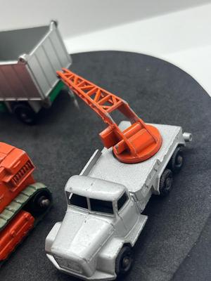 LOT 92: Vintage Lesney Matchbox Vehicles - GMC Tipper Truck, Tractor Shovel, Drott Excavator and Magirus -Deutz Crane Truck