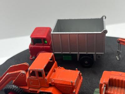 LOT 92: Vintage Lesney Matchbox Vehicles - GMC Tipper Truck, Tractor Shovel, Drott Excavator and Magirus -Deutz Crane Truck