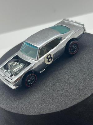 LOT 100: Vintage Redline Hot Wheels King 'Kuda 1969 Mattell