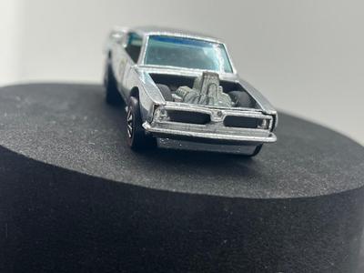 LOT 100: Vintage Redline Hot Wheels King 'Kuda 1969 Mattell