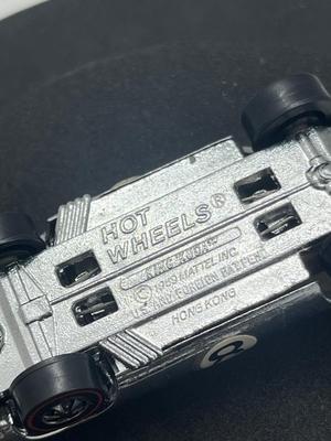 LOT 100: Vintage Redline Hot Wheels King 'Kuda 1969 Mattell