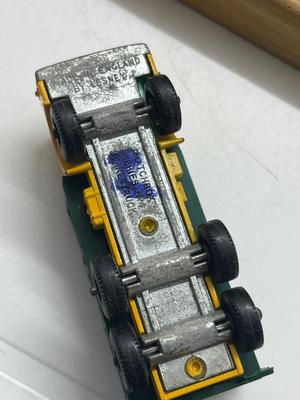 LOT 129: Vintage Lesney Matchbox Vehicles - Cattle Truck, Stake Truck, Jumbo Crane, Weatherill Hydraulic, Claas Combine Harvester