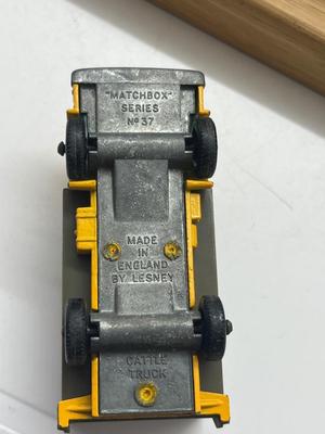 LOT 129: Vintage Lesney Matchbox Vehicles - Cattle Truck, Stake Truck, Jumbo Crane, Weatherill Hydraulic, Claas Combine Harvester