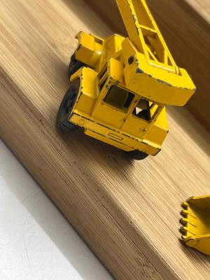 LOT 129: Vintage Lesney Matchbox Vehicles - Cattle Truck, Stake Truck, Jumbo Crane, Weatherill Hydraulic, Claas Combine Harvester