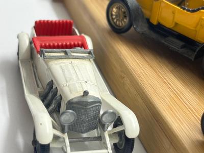 LOT 131: Vintage Lesney "Models of Yesteryear" - 1911 Ford Model T, 1909 Opel Coupe, 1910 Benz Limousine, 1913 Cadillac 1907...