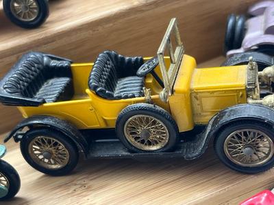 LOT 131: Vintage Lesney "Models of Yesteryear" - 1911 Ford Model T, 1909 Opel Coupe, 1910 Benz Limousine, 1913 Cadillac 1907...