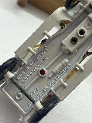 LOT 131: Vintage Lesney "Models of Yesteryear" - 1911 Ford Model T, 1909 Opel Coupe, 1910 Benz Limousine, 1913 Cadillac 1907...