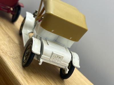 LOT 131: Vintage Lesney "Models of Yesteryear" - 1911 Ford Model T, 1909 Opel Coupe, 1910 Benz Limousine, 1913 Cadillac 1907...