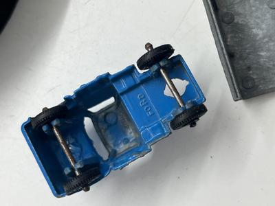 LOT 134: Vintage Lesney Matchbox Vehicles - Refrigerator Truck, Girder Truck, Cattle Truck and More