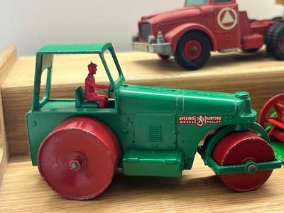 LOT 143: Vintage Lesney Matchbox King Size Vehicles - Claas Combine Harvester, Fruehauf Hopper and More
