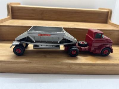 LOT 143: Vintage Lesney Matchbox King Size Vehicles - Claas Combine Harvester, Fruehauf Hopper and More