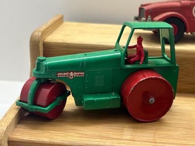 LOT 143: Vintage Lesney Matchbox King Size Vehicles - Claas Combine Harvester, Fruehauf Hopper and More