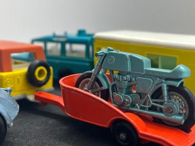 LOT 147: Vintage Lesney Matchbox Vehicles - Field Car, Trailer Caravan, Land Rover Safari and More