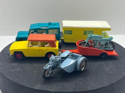 LOT 147: Vintage Lesney Matchbox Vehicles - Field Car, Trailer Caravan, Land Rover Safari and More