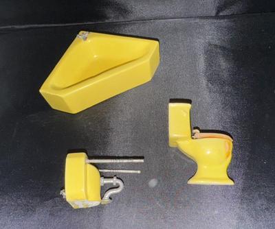 Vintage Miniature Porcelain Dollhouse 1970's Yellow Bathroom Furniture 1:16 Scale Tub Toilet Sink