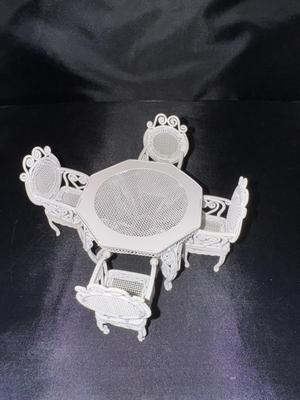 Vintage Miniature Dollhouse Furniture 1:16 Scale Metal Wire Table & 4 Chairs