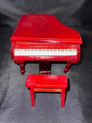 Vintage Miniature Dollhouse Furniture 1:12 Scale