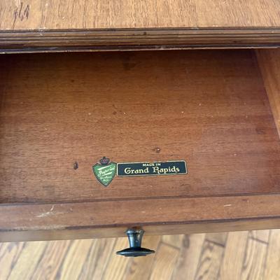 Imperial Grand Rapids Drop Leaf Side Table (LR-BM)