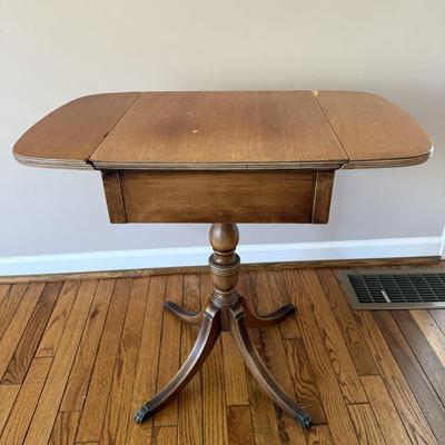 Imperial Grand Rapids Drop Leaf Side Table (LR-BM)