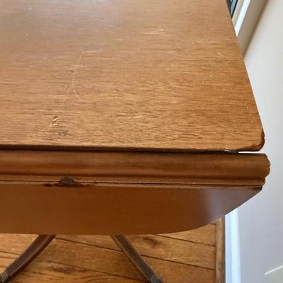 Imperial Grand Rapids Drop Leaf Side Table (LR-BM)