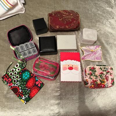 Sale Photo Thumbnail #1051: Lot of Empty Jewelry Boxes and Small Zip Up Pouches