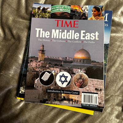 Sale Photo Thumbnail #1102: Mix of Random Books - Travel, Billboard Top, Life, Nat Geo.