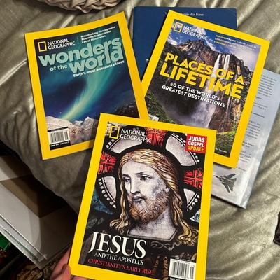 Sale Photo Thumbnail #1099: Mix of Random Books - Travel, Billboard Top, Life, Nat Geo.