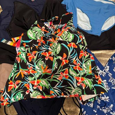 Sale Photo Thumbnail #1128: Women's Plus Size Bathing Suit Lot Mostly Cacique/Lane Bryant
Lots of Tops with the Bottoms rather than full suits or bikinis.