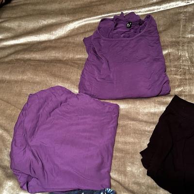 Sale Photo Thumbnail #1147: Women's Plus Size Loungewear and Workout Pants
Xl/2XL