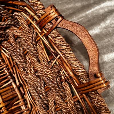 Sale Photo Thumbnail #1154: Basket