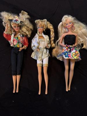 Superstar Barbie’s Troll & Hollywood Barbie