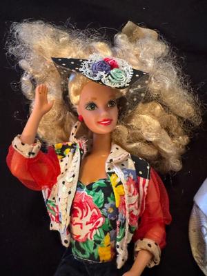 Superstar Barbie’s Troll & Hollywood Barbie