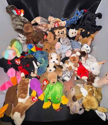 Large TY Beanie Baby Lot Nice Throws!