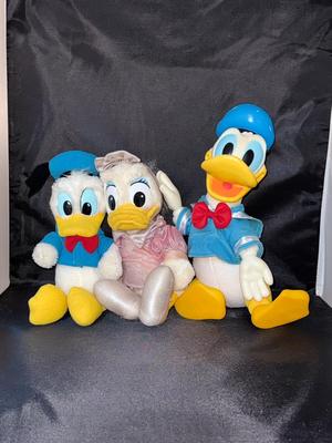 Disney Donald Duck Daisy and Nephew