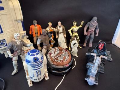 Star Wars 4" Action Figure Lot & R2D2 32