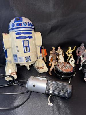 Star Wars 4" Action Figure Lot & R2D2 32
